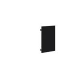 Suuri kylpyhuoneen inspiraatio mustasta tammesta valmistetuilla kylpyhuonekalusteilla, tyylikäs kaksinkertainen pesuallas, neliskulmaiset peilit ja valkoiset laatat geometrisella kuviolla antavat valoisan, symmetrisen ja klassisen ilmeen.