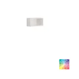 Tyylikäs kylpyhuone inspiraatio beige pesuallaskaapilla, jossa on sisälaatikko, yläkaappi, avoin hylly, soikea peili valaistuksella, yhteensopivat riippuvalaisimet, hylly peilin alla ja seinään kiinnitetty WC. Vaaleat, pitkät laatat seinillä