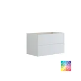 Kylpyhuone vinokatto inspiroituna, beigellä kalusteella, uritettu työtaso ja nelikulmainen pöytäallas, kaunis peili hyllyillä, siniset seinät, suuret ikkunat ja musta kalanruotolattia antavat valoisan ja urbaanin ilmeen.